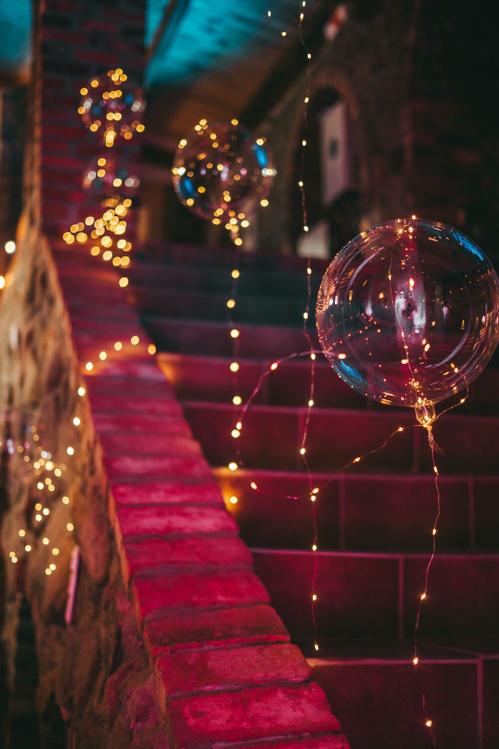 Lichterkette in einer transparenten Kugel